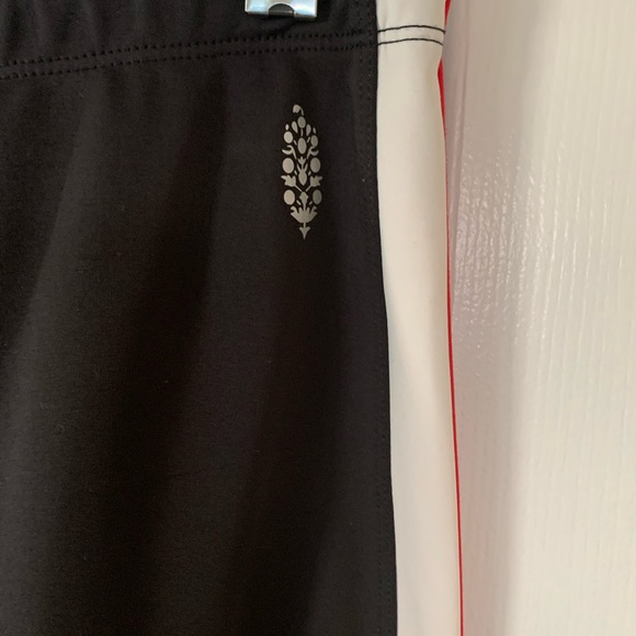 Like new Free People black leggings size S - Picture 4 of 7